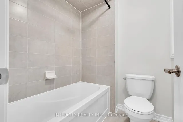 Additional image 35 of 98 Lola Cres