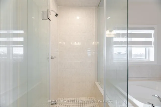 Additional image 31 of 15 Duxbury Rd