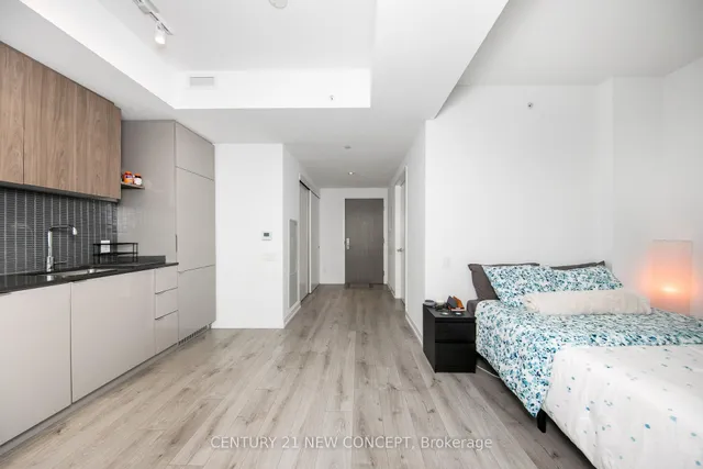 Additional image 17 of 161 Roehampton Ave Unit 2011