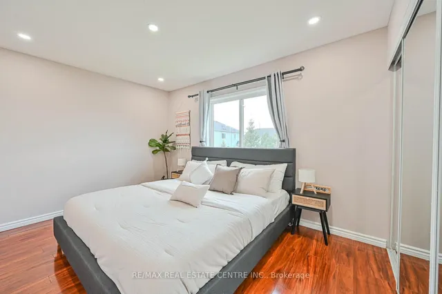 Additional image 23 of 4950 Albina Way Unit 93