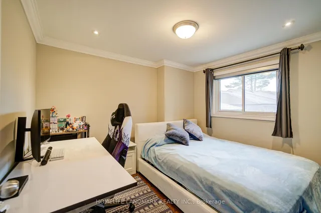 Additional image 24 of 2207 Elmhurst Ave