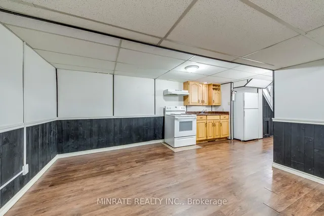 Additional image 18 of 1548 Newlands Cres Unit 14