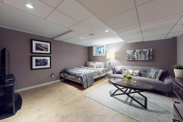 Additional image 40 of 99 Crossovers St