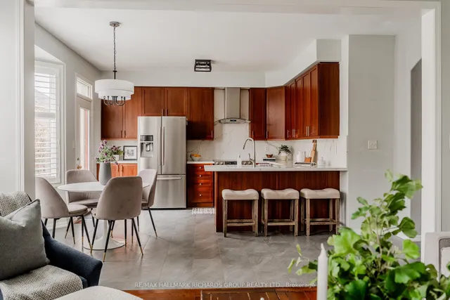 Additional image 12 of 809 Trudeau Dr