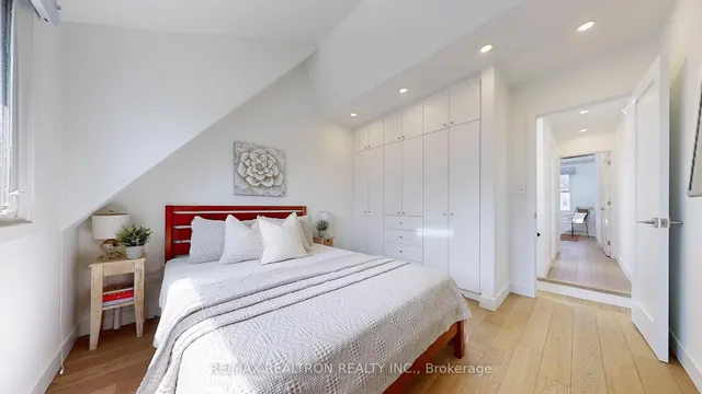 Additional image 20 of 92 Walpole Ave