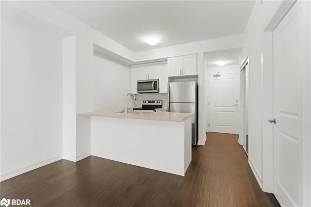 Additional image 3 of 460 Dundas Street East St Unit 434