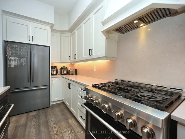 Additional image 18 of 1454 Everest Cres