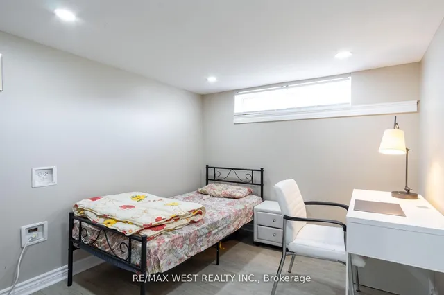 Additional image 19 of 10 Pastrano Crt