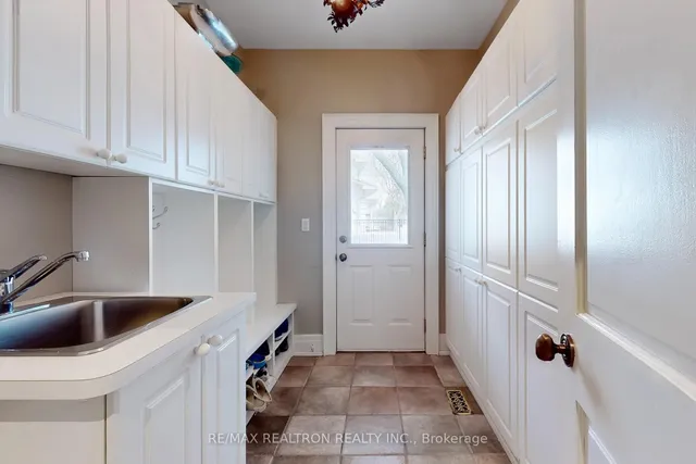 Additional image 19 of 4 Zaharias Crt