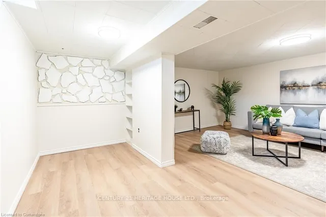 Additional image 22 of 48 Pepperwood Cres