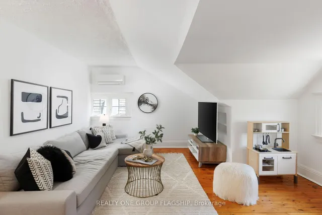 Additional image 42 of 69 Victoria Park Ave