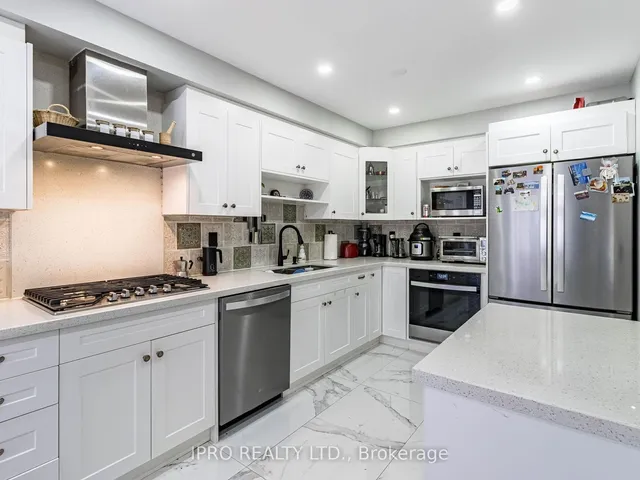 Additional image 28 of 833 Scollard Crt Unit 107