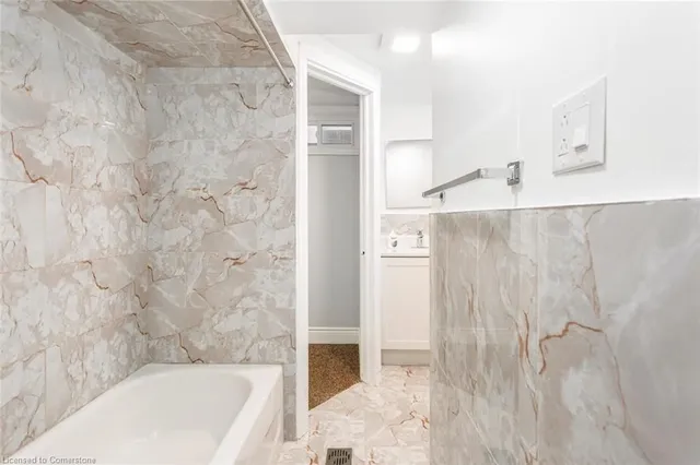 Additional image 38 of 364 Celtic Dr