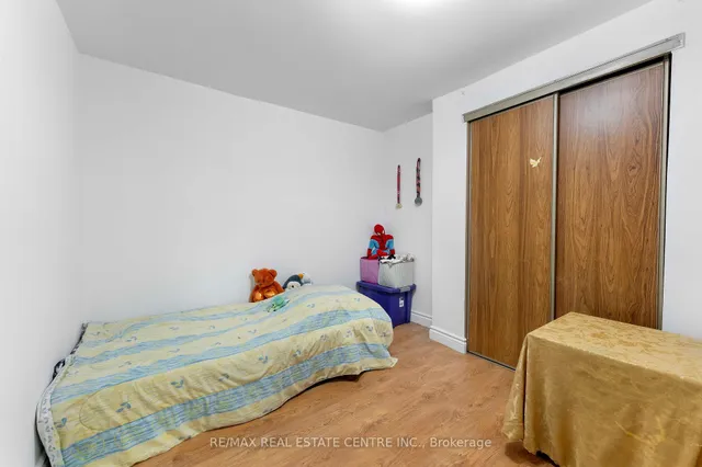 Additional image 42 of 44 Abelard Ave