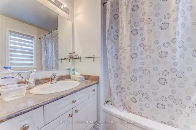 Additional image 18 of 19 Knotwood Cres