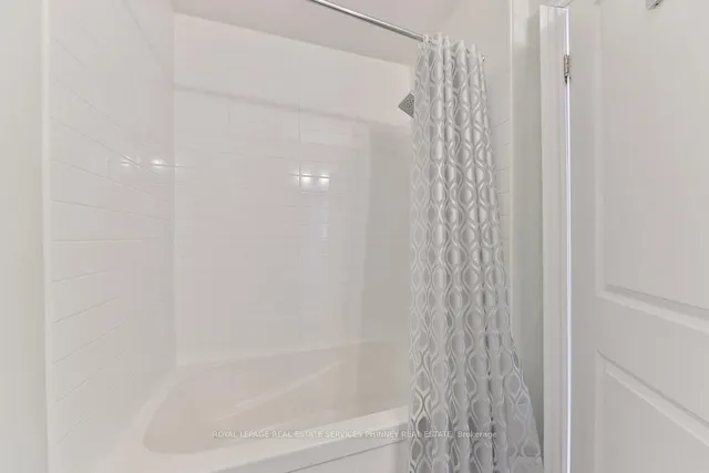 Additional image 8 of 2160 Trafalgar Rd Unit 10