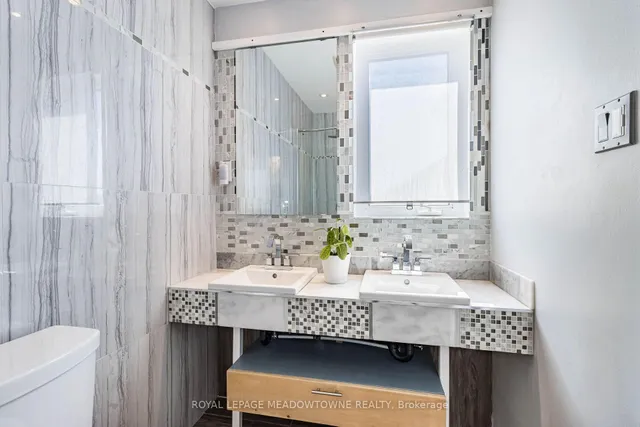 Additional image 24 of 450 Oaktree Circ