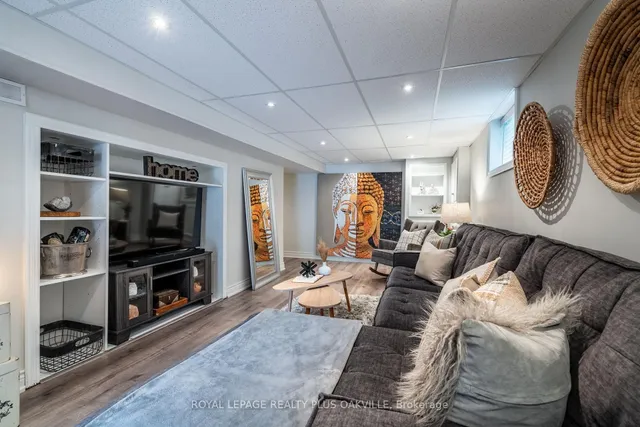 Additional image 27 of 548 Regina Dr