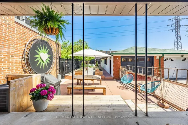 Additional image 35 of 35 Woodenhill Crt