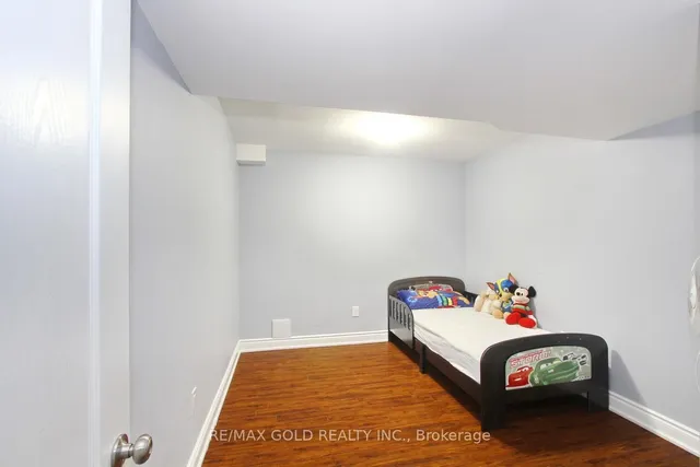 Additional image 40 of 14 Ladbrook Cres