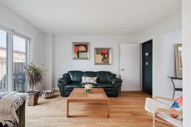 Additional image 15 of 53 Martindale Cres