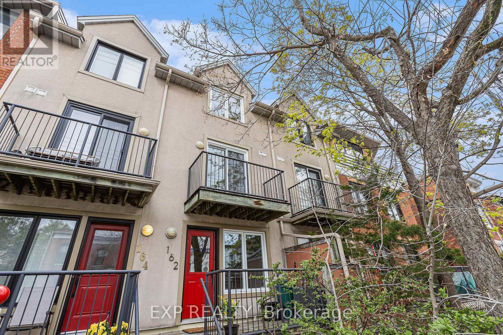 162 ROCHESTER STREET|Ottawa, Ontario K1R7M4