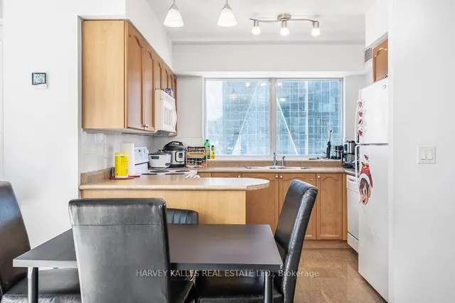 Additional image 6 of 18 Yonge St Unit 2012