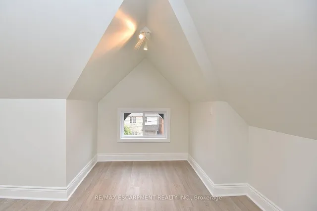 Additional image 37 of 66 Erie Ave