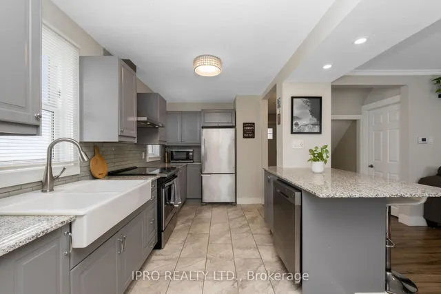 Additional image 5 of 74 Armstrong Ave