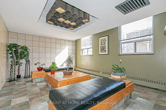 Additional image 3 of 19 Four Winds Dr Unit 212