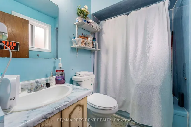 Additional image 6 of 3952 Longo Circ