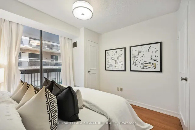 Additional image 23 of 212 St. George St Unit 201