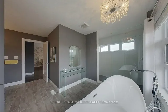 Additional image 33 of 69 Eaglecrest St