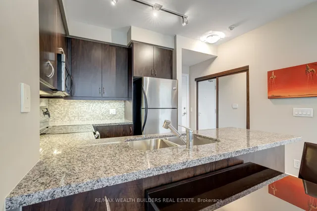 Additional image 6 of 500 St Clair Ave Unit 904