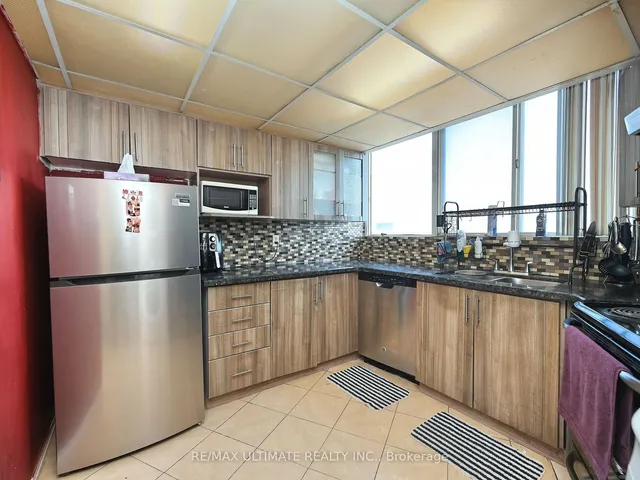 Additional image 14 of 3700 Kaneff Cres Unit 2101