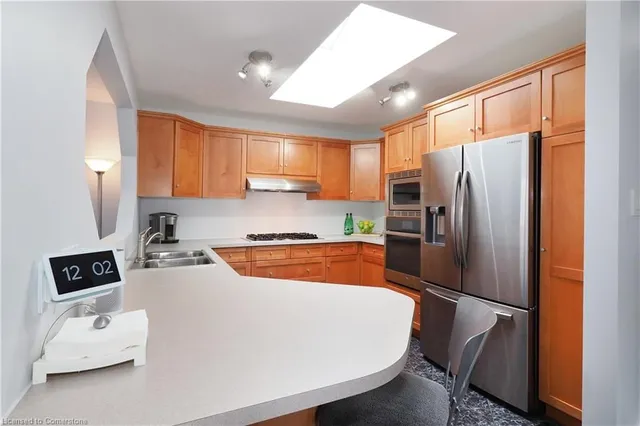 Additional image 18 of 211 Misty Crt