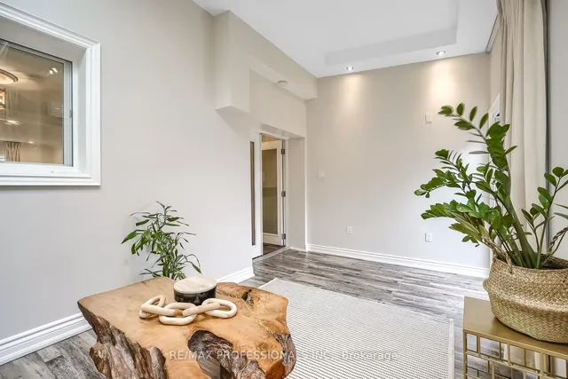 Additional image 21 of 623 Dupont St