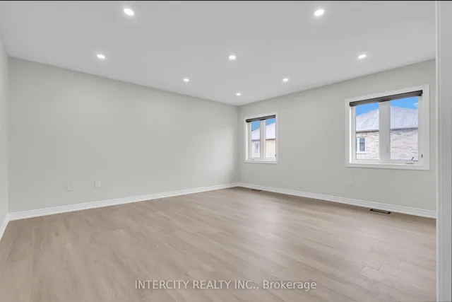 Additional image 28 of 98 Lola Cres