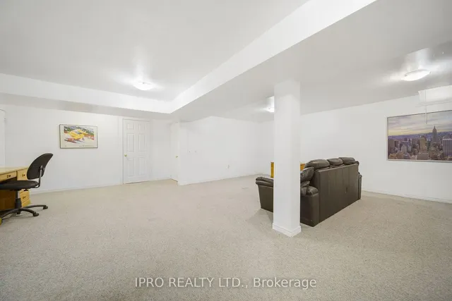 Additional image 20 of 124 Barr Cres