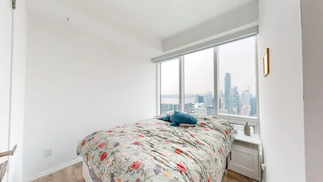 Additional image 26 of 197 YONGE St Unit 4902