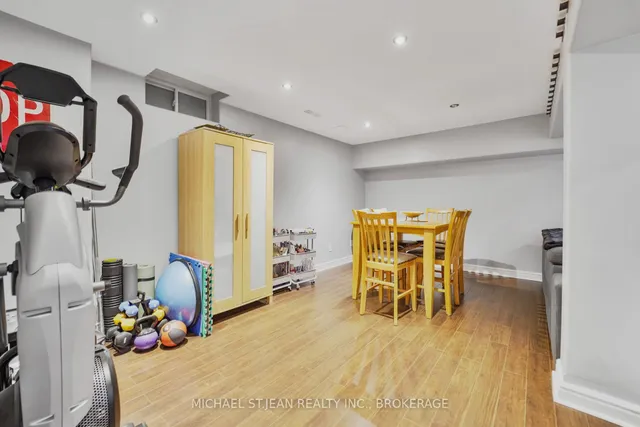 Additional image 32 of 23 Giovanna Dr