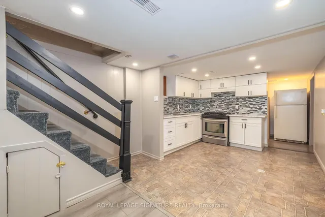 Additional image 24 of 93 Flora Dr