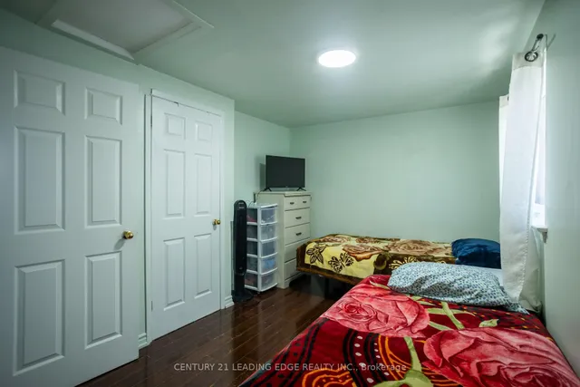 Additional image 23 of 111 Folkstone Cres