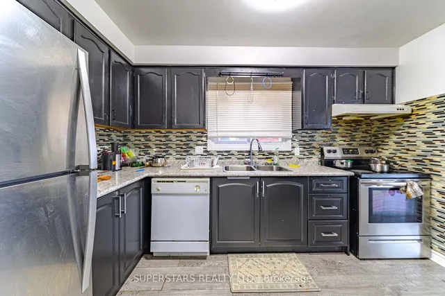 Additional image 5 of 23 Lord Sydenham Crt