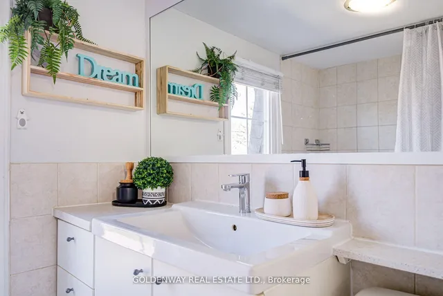 Additional image 37 of 211 Pemberton Ave