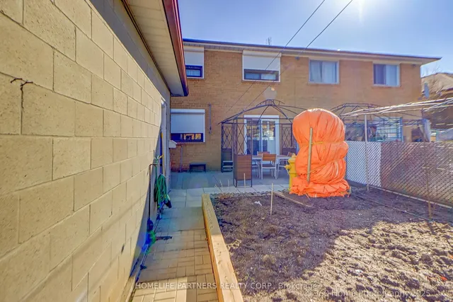 Additional image 35 of 77 Thwaite Ave