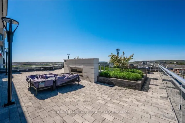 Additional image 33 of 1050 Main St Unit 819