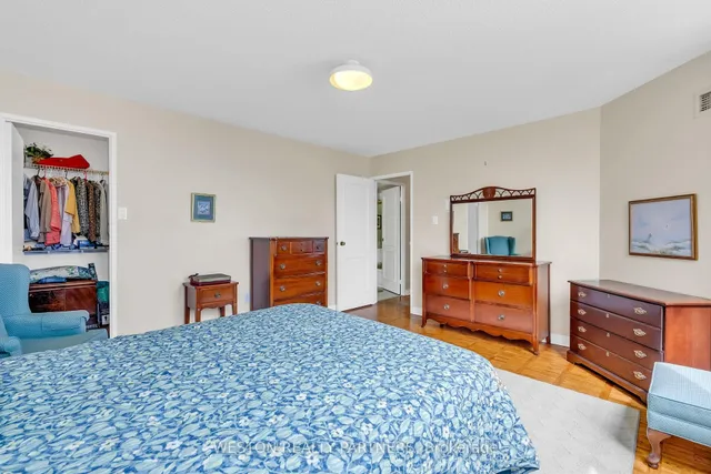 Additional image 16 of 3650 Kaneff Cres Unit 1104