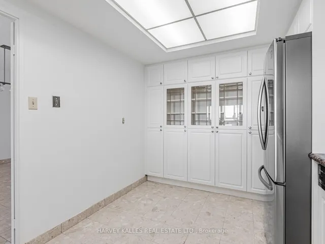 Additional image 10 of 55 Skymark Dr Unit 2004