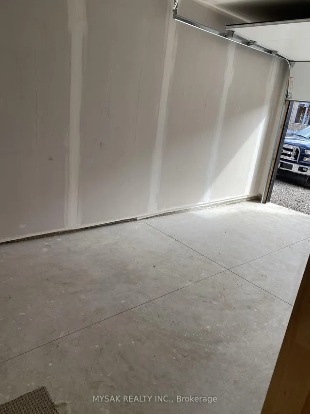 Additional image 18 of 166 Mount Albion Rd Unit 13